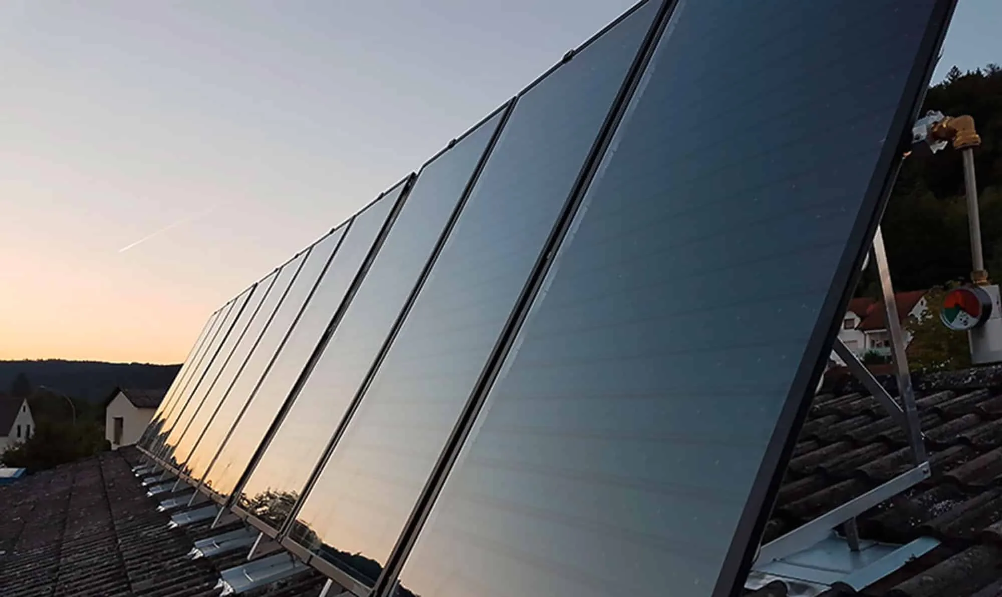 Solar layered accumulator